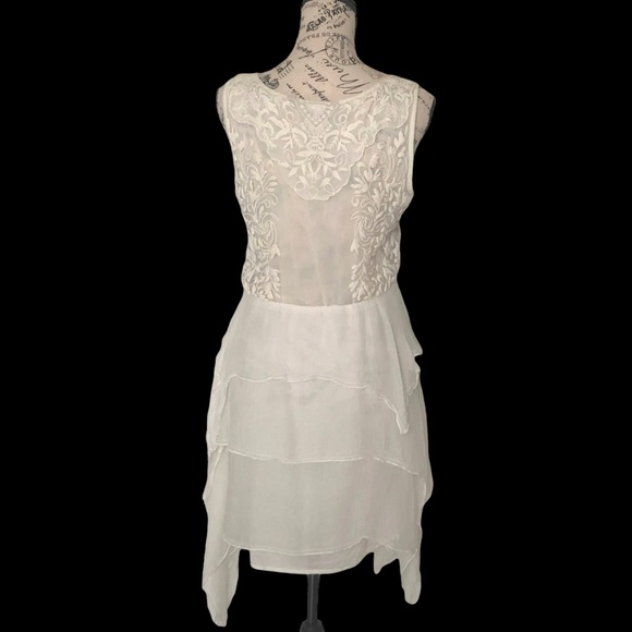 Zara Women’s Cream Sleeveless Ruffle Floral Embroidered Dress Size Medium - Picture 6 of 13
